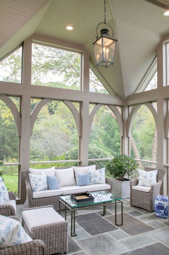 63 Comfy And Relaxing Screened Patio And Porch Design Ideas - DigsDigs