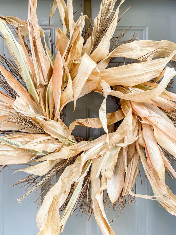 39 Awesome Corn Cob And Husk Wreaths DigsDigs