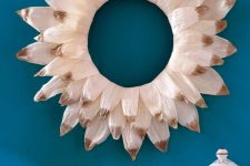 an easy and chic corn husk wreath with gilded edges is a lovely idea for fall and Thanksgiving, too