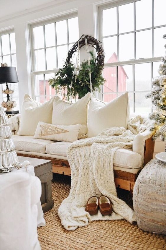 42 Cool Ways To Cozy Up Your Living Room For Winter - DigsDigs