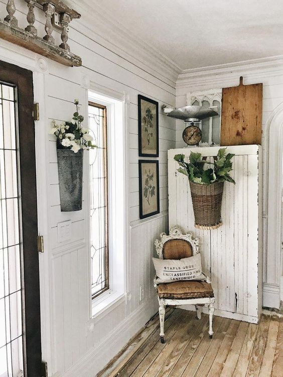 40 Cute And Sweet Shabby Chic Hallway Décor Ideas - DigsDigs