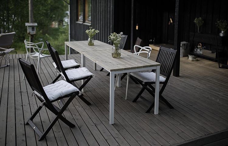 The table could become an outdoor one. Adding a natural wood tabletop would make it blend better with any desk's design. (via undefined)