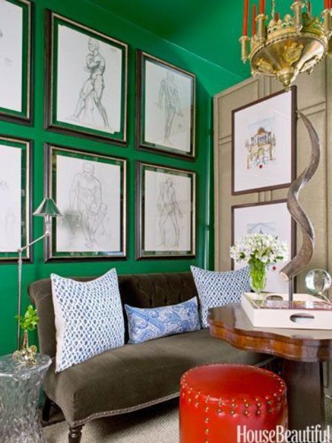 27 Daring Red And Green Interior Decor Ideas