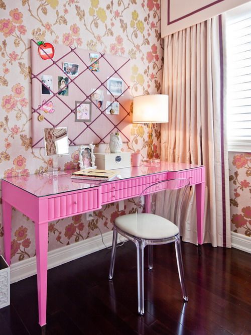 princess-like desk and dressing table in one