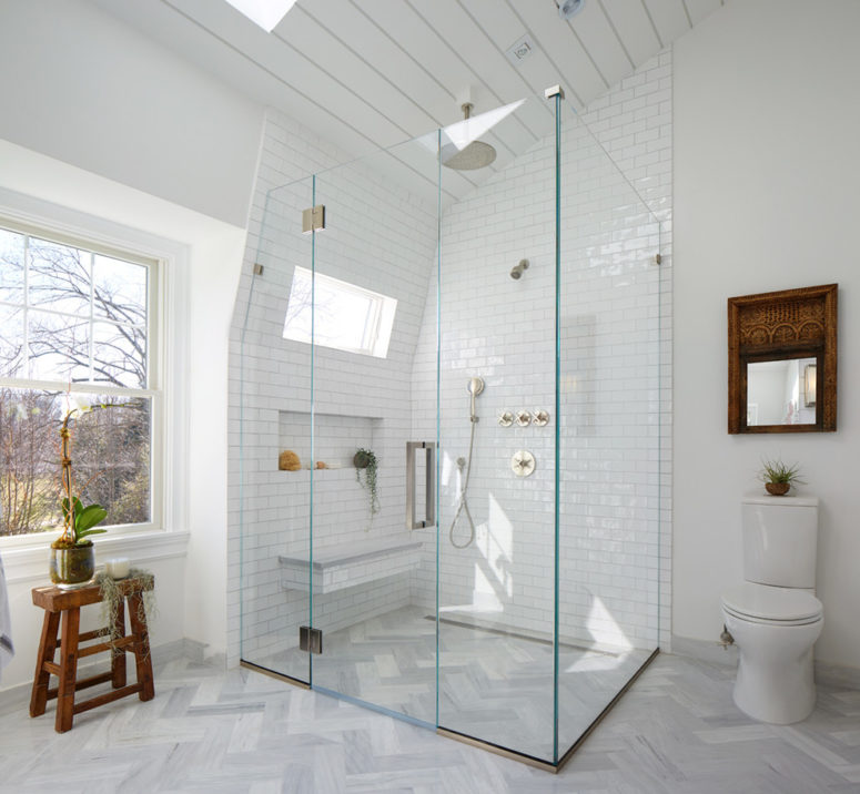 if you like wood, floor tiles that imitate wood is an only possible solution for a bathroom (Eileen Deschapelles Interior Design) 