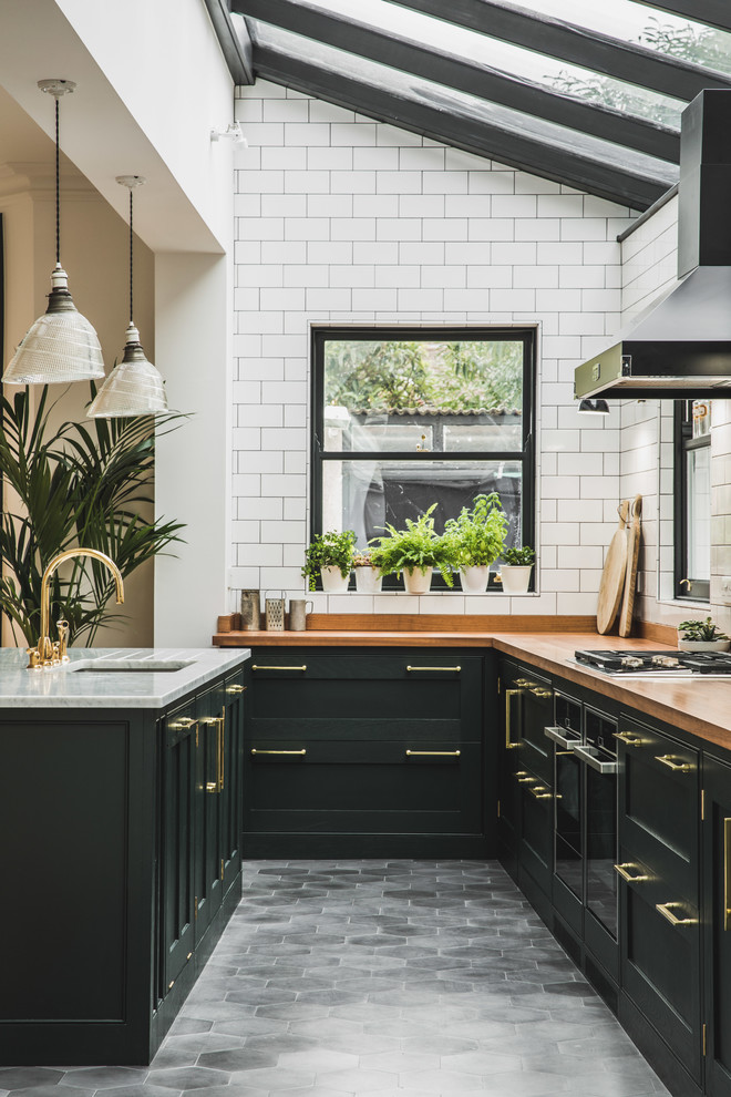 what color cabinets with grey floors