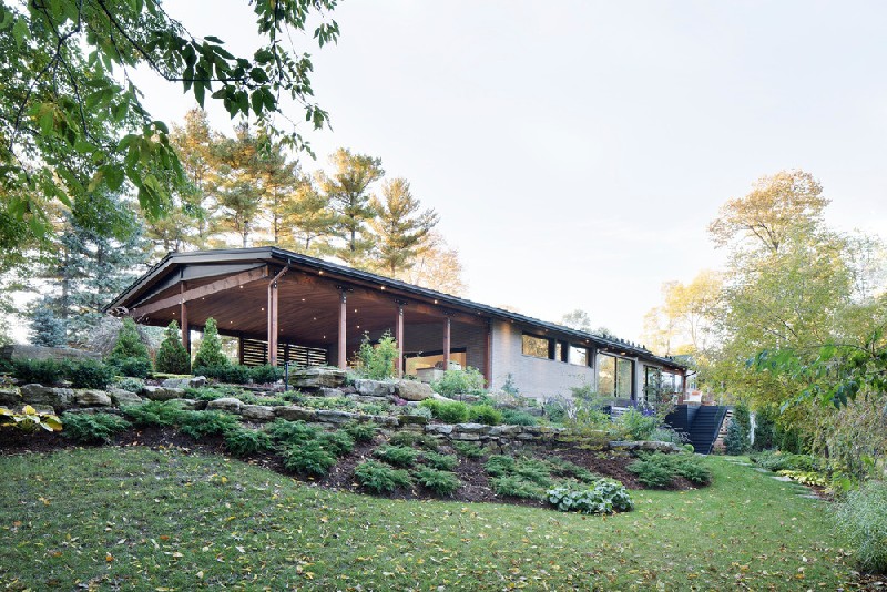 Modern Prairie Style House With Lots Of Natural Wood In Decor