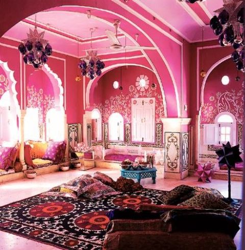 hot pink lounge room in Moroccan style