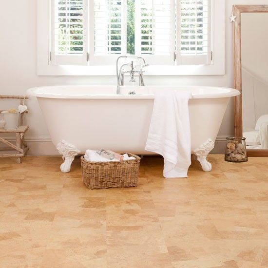 amber cork flooring to make the bathroom cozier