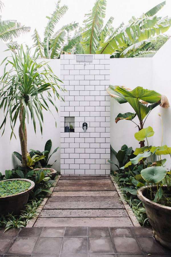 Taking a shower outdoors is extremely pleasant, you feel like standing under a waterfall in the jungle