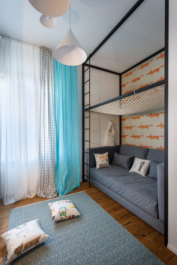 The bunk bed was turned into a bed and a netting surface to have fun