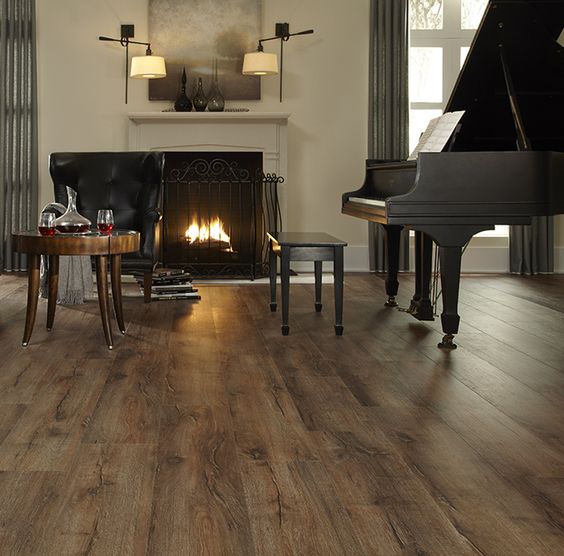  plancher en planches de vinyle imitant le bois vintage planchers 