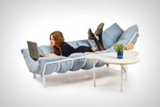 03 The piece is ideal for relaxing, lying on it, reading and surfing in the internet