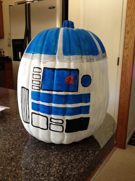 R2D2 painted pumpkin for Star Wars Halloween
