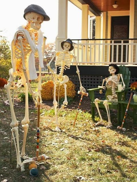 skeletons playing cricket scene is a stylish decoration without any fuss