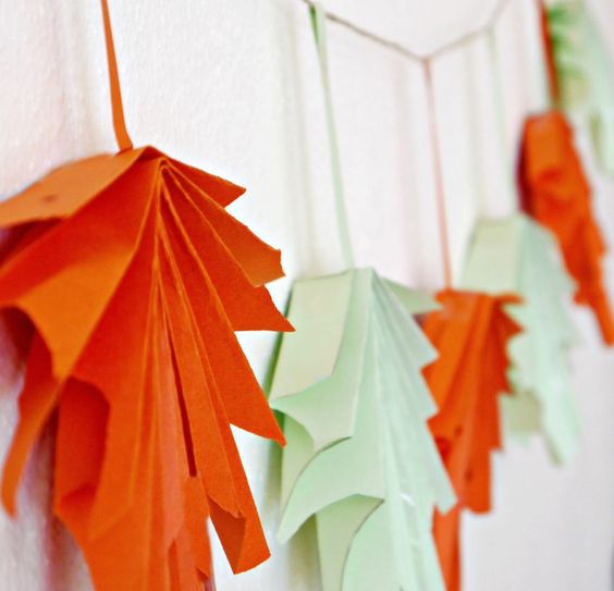 37 Awesome Garland Ideas To Welcome The Fall Digsdigs