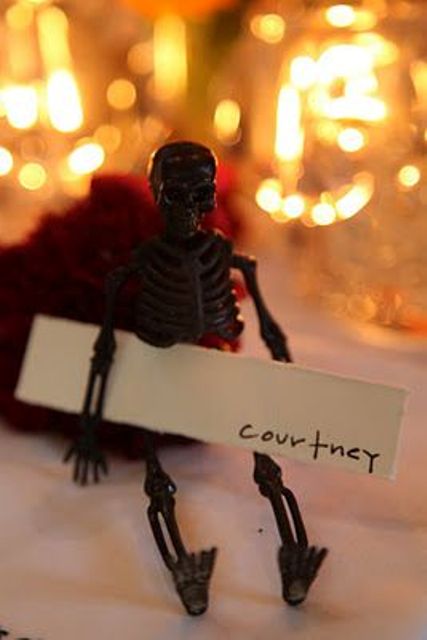 skeleton as a card holder is a simple and budget-friendly idea