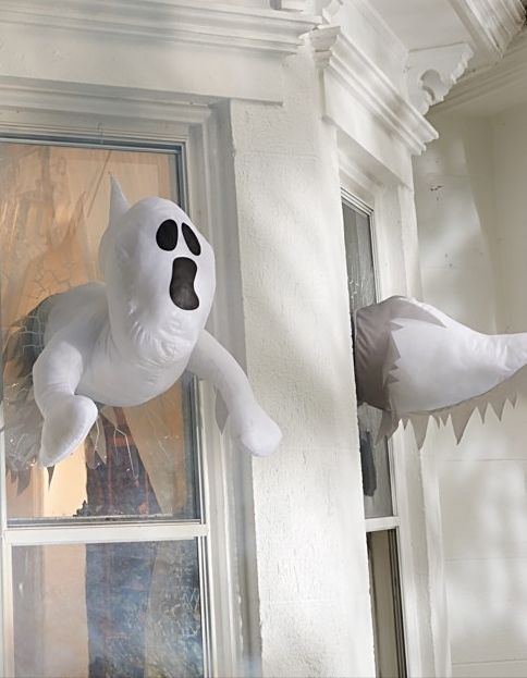 Ghost Window Decorations
 35 Creative Halloween Window Decor Ideas DigsDigs