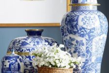 31 chinoiserie vases are an adorable decoration