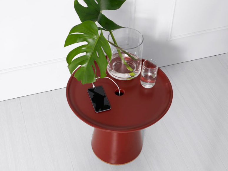 On Side Table is a piece that allows your hide the charging cables inside it and create your own portative charging station On Side Table is a piece that allows your hide the charging cables inside it and create your own portative charging station
