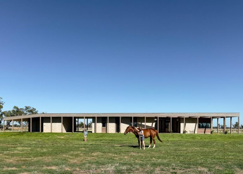 Australian Country House With A Colonnade And A Courtyard