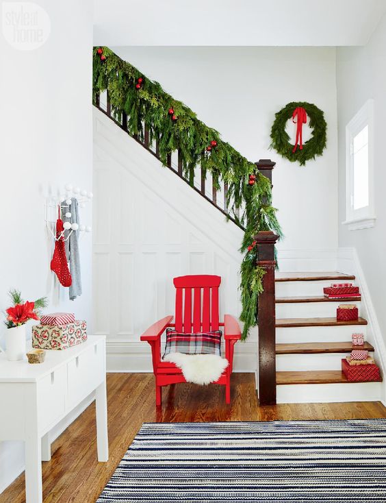 38 Cozy And Inviting Winter Entryway Décor Ideas - DigsDigs