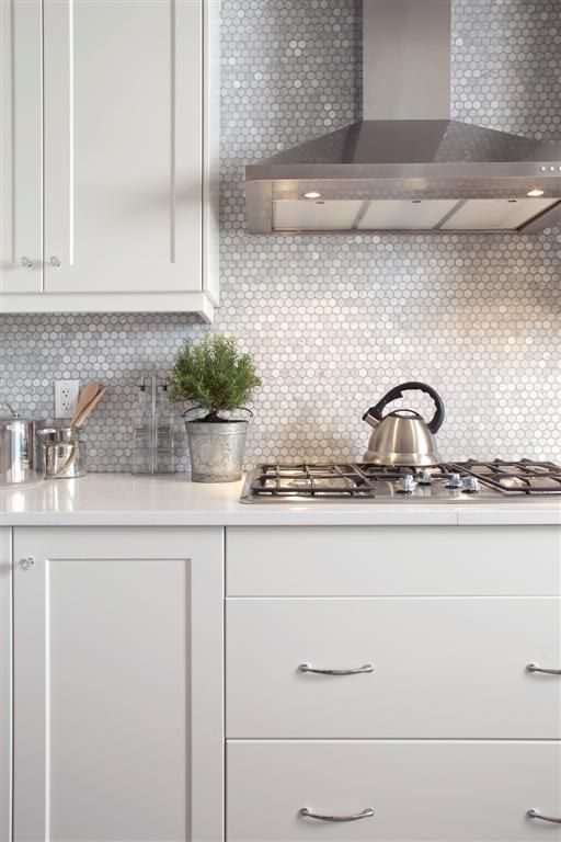 28 Creative Penny Tiles Ideas For Kitchens - DigsDigs