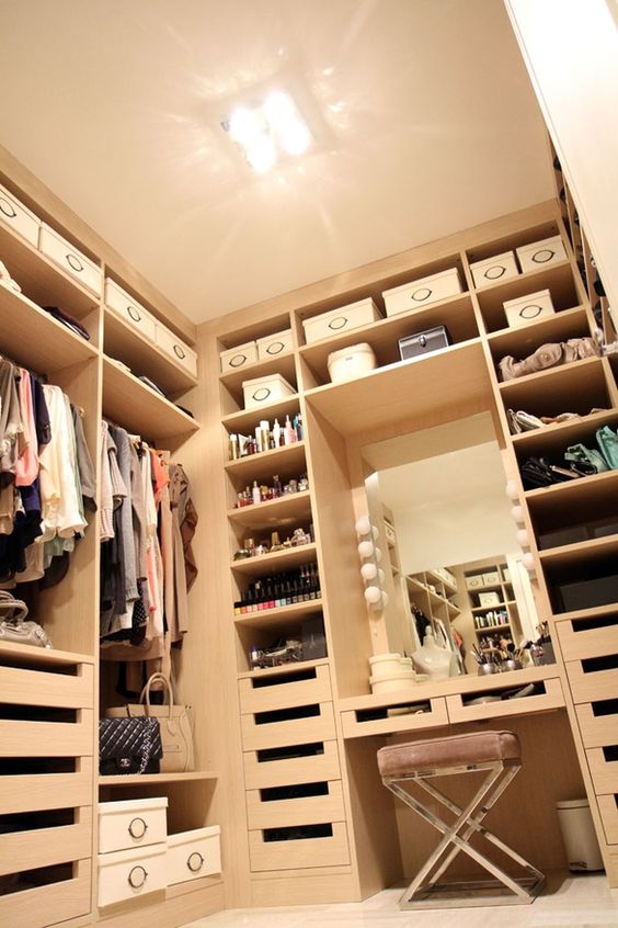 How to Maximize Storage in a Small Walk-In Closet