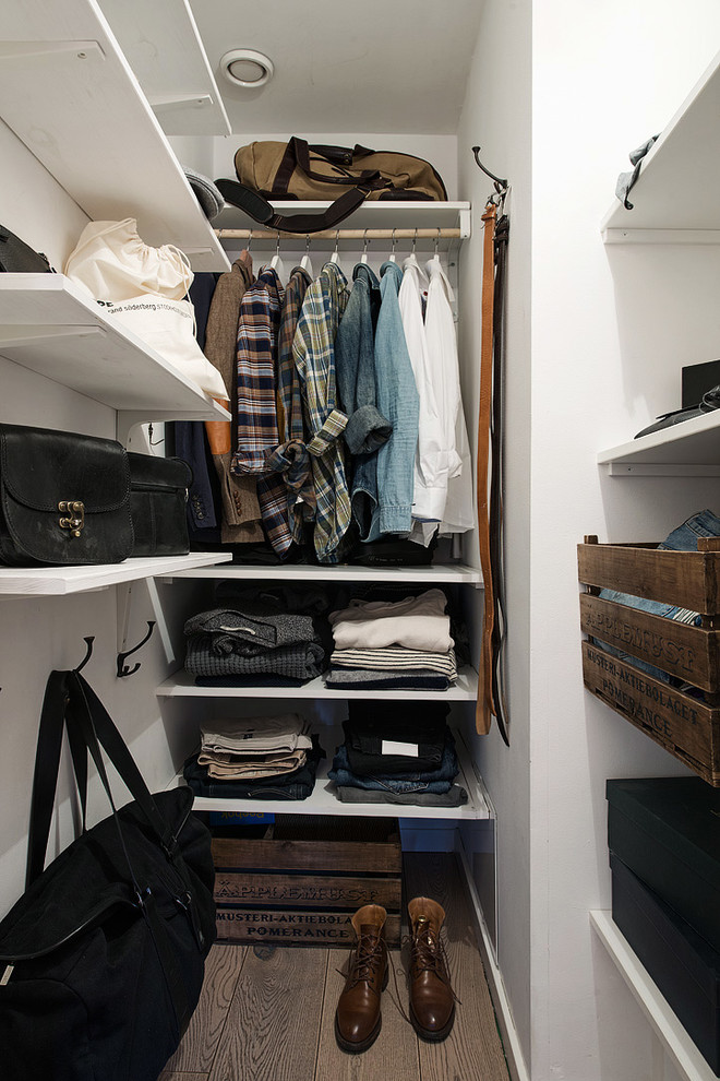 5 Small Walk-In Closet Organization Tips And 40 Ideas - DigsDigs