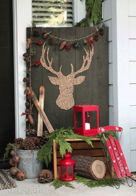 38 Reclaimed Wood Christmas Décor Ideas - DigsDigs