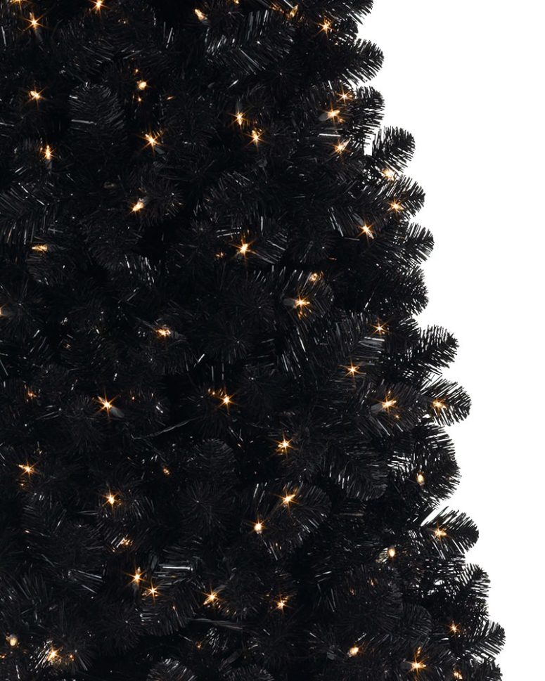 decorate your tree with only lights to make it look sophisticated and luxurious