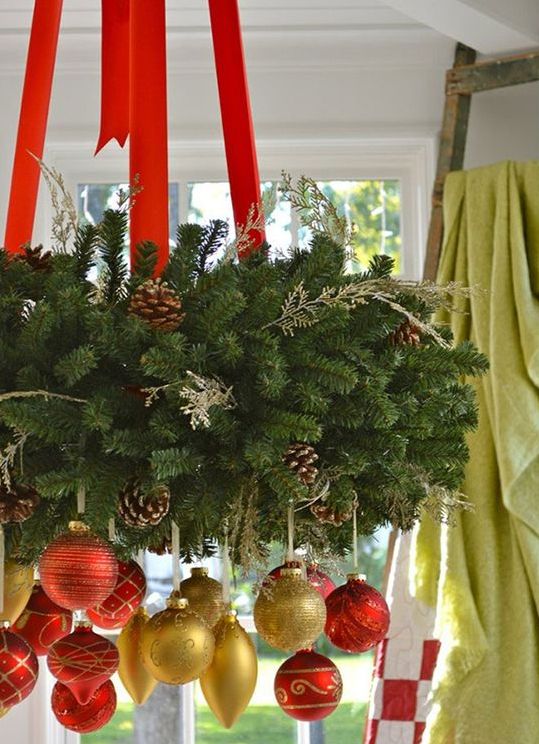 79 Christmas Chandeliers And Chandelier Decor Ideas - DigsDigs