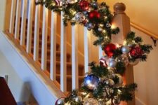 07 evergreen and ornaments banister garland
