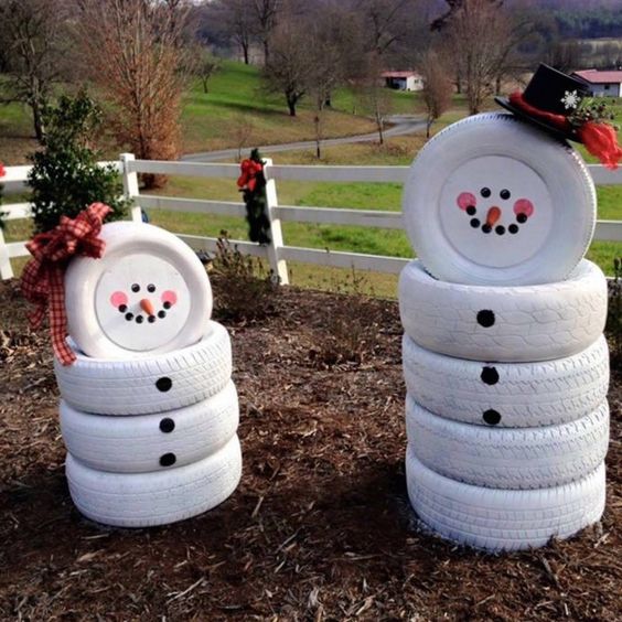 Giant DIY Snowman for Christmas Decor