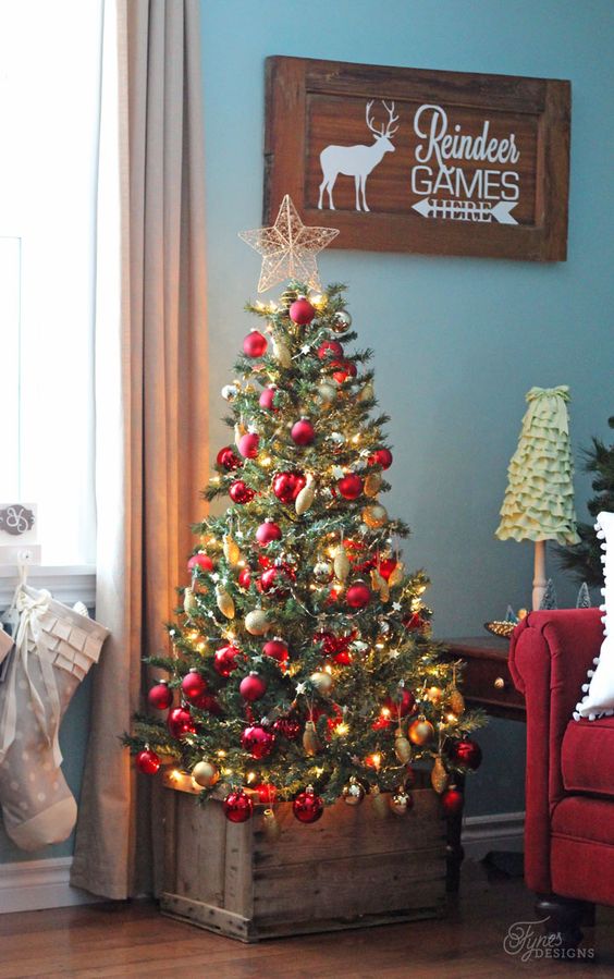 how to cover a christmas tree base 38 ideas digsdigs how to cover a christmas tree base 38 ideas digsdigs