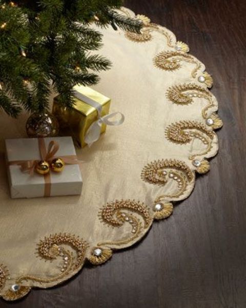 Red Christmas Tree Skirt 2021