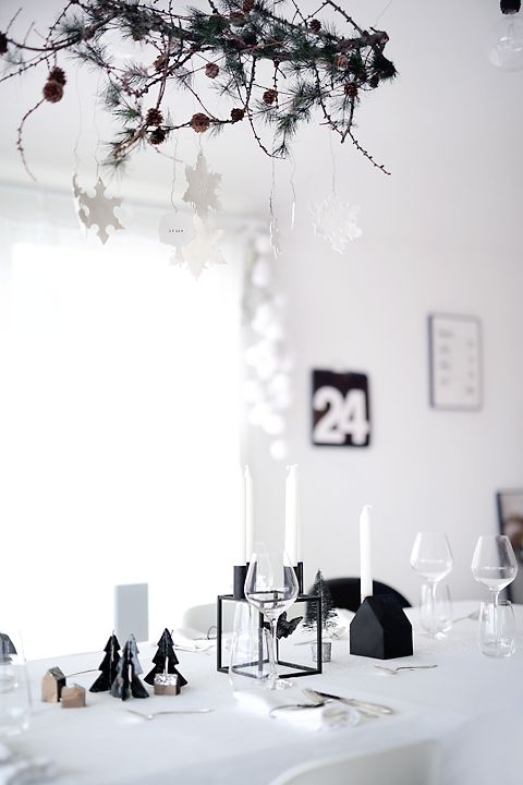 minimalist black and white table decor for Christmas