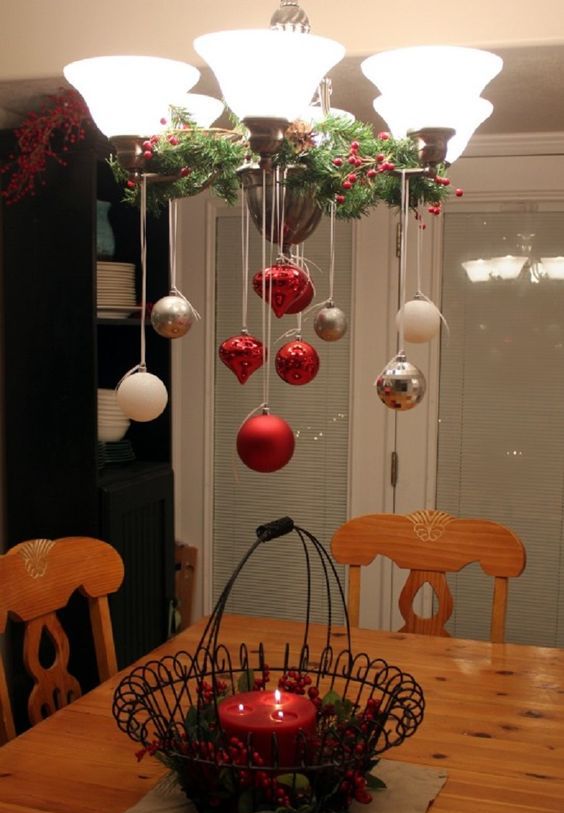 39 Christmas Chandeliers And Chandelier  Decor Ideas  DigsDigs