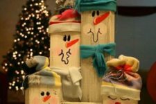 35 snowman decoration from reclaimed wood and fabric