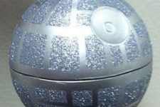 02 Death Star ornament covered with glitter and with a candy inside