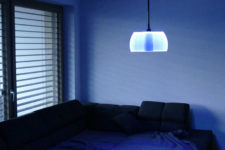 05 The lamp is versatile in its use and location