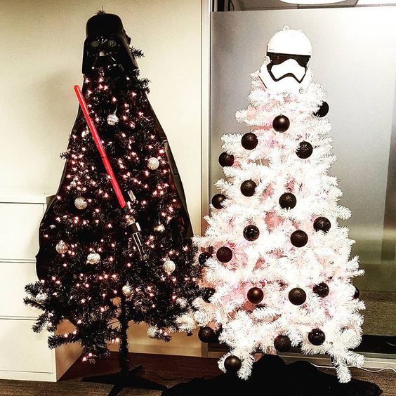 42 Inspiring Geek Christmas Décor -