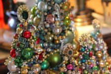 14 jewelry and beads Christmas tabletop trees