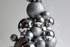 16 metallic ornament Christmas tree