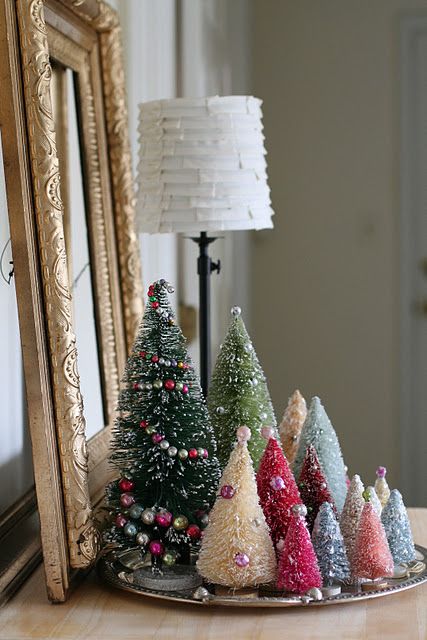 34 Charming Vintage Christmas Décor Ideas - DigsDigs
