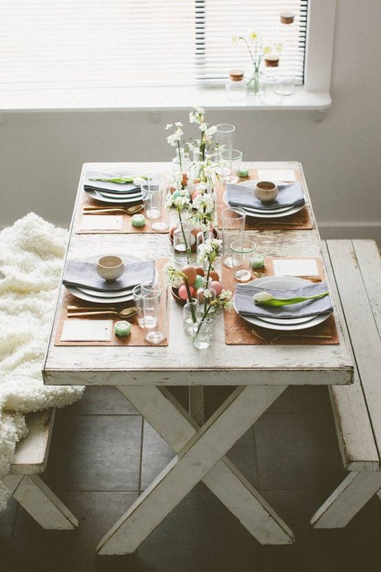 32 Indoor Picnic Table Ideas For A Relaxed Feel - DigsDigs