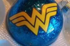 26 glitter Wonder Woman ornament