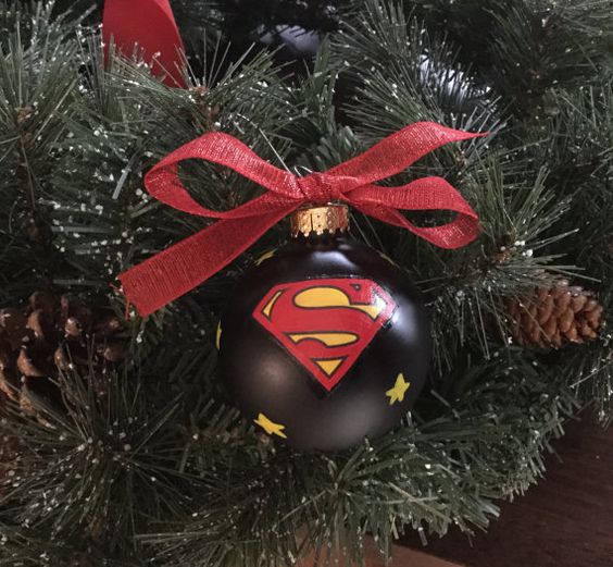 simple Superman ornament can be made by yourself