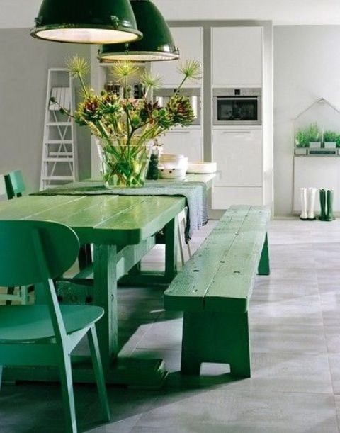 fresh green picnic dining set to make a statement