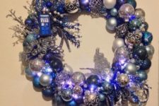 38 Doctor Who tardis wreath with onaments